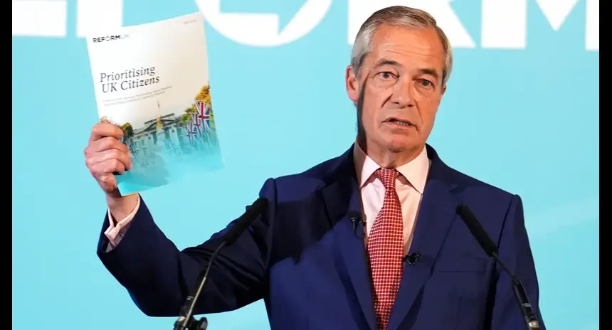 UK migrants could lose right to permanent settlement under reform plan